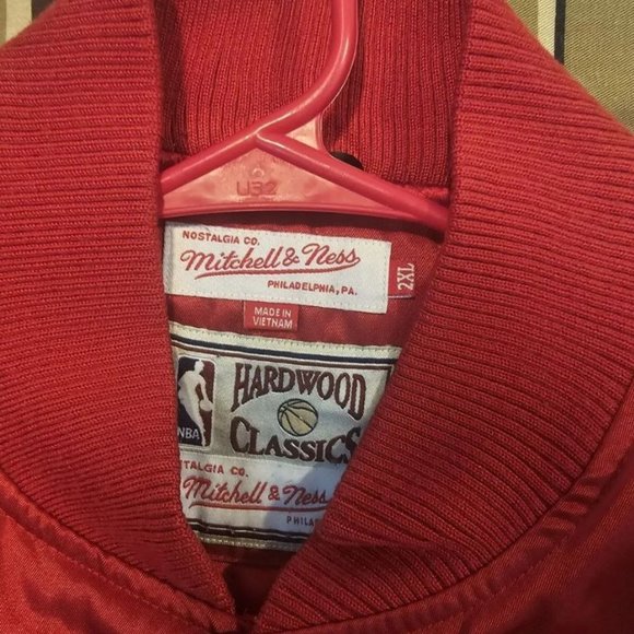 Bulls Mitchell Ness Stadium Jacket - Picture 2 of 6